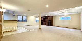 990 Utica Circle Gallery 32