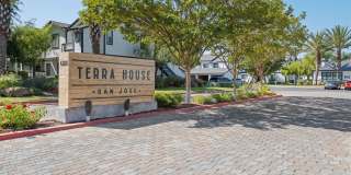 Terra House Apartments Gallery 22