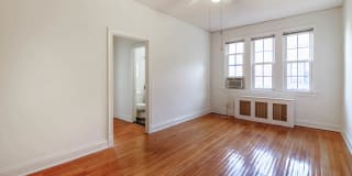 Connecticut Heights Gallery 48