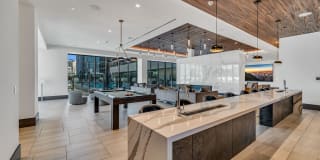 Kurve on Wilshire Gallery 38