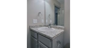 Dupont Avenue Apartments Gallery 5