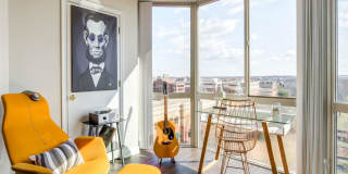 Lincoln Old Town Gallery 24