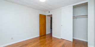 276 Adams Street Gallery 20