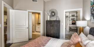 2929 Wycliff Gallery 17