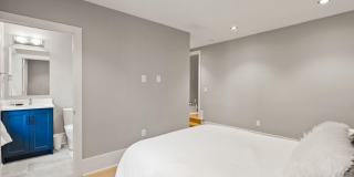 905 PINE STREET Gallery 41