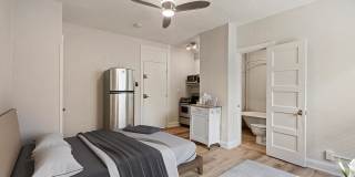 1671 Washington Gallery 2