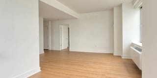 180 Riverside Boulevard Gallery 56