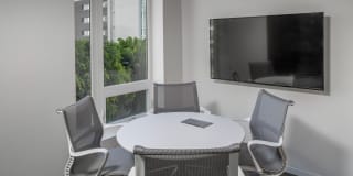 mResidences Olympic & Olive Gallery 26