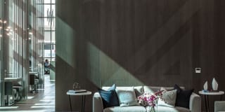 Altaire Gallery 17