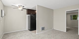 Topanga Canyon Apartments Gallery 22