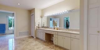 7987 HOLLYRIDGE Road Gallery 6