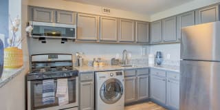 The Square at 511 Apartments - Affordable Housing Gallery 10