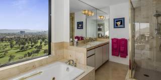 1040 E OSBORN Road Gallery 22
