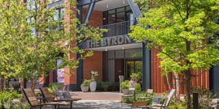 The Byron Gallery 36