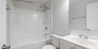 Glastonbury Woods Apartments Gallery 10