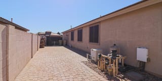 8754 W PALMAIRE Avenue Gallery 40