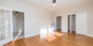 226 Athol Avenue Gallery 20
