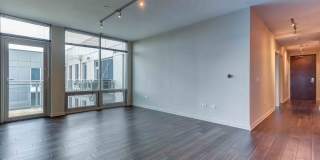 Luxe on Chicago Gallery 31