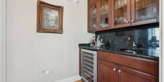 600 N Lake Shore Drive Gallery 14