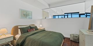 Radian Gallery 36