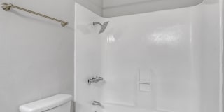 Tides at North Paradise Apartments Gallery 15