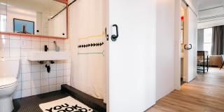 2221 S Clark - Student Housing Gallery 41