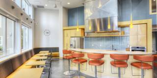 Urbana Gallery 32