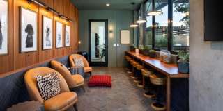 Simone Gallery 28