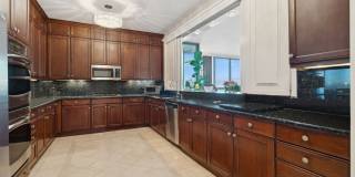 600 N Lake Shore Drive Gallery 12