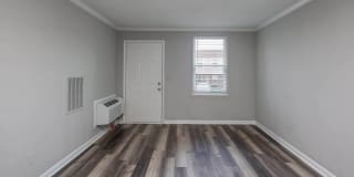 Dupont Avenue Apartments Gallery 10