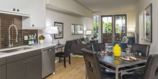 mResidences Olympic & Olive Gallery 29