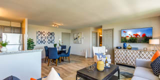 The Square at 511 Apartments - Affordable Housing Gallery 8