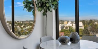 Kurve on Wilshire Gallery 15