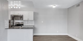 Tides at North Paradise Apartments Gallery 5