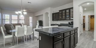 8754 W PALMAIRE Avenue Gallery 12