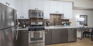 mResidences Olympic & Olive Gallery 30