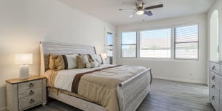8754 W PALMAIRE Avenue Gallery 27