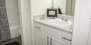 Harvard Square Apartments Gallery 13