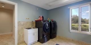 7987 HOLLYRIDGE Road Gallery 44