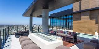 Simone Gallery 27