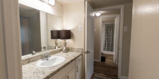 Harvard Square Apartments Gallery 24