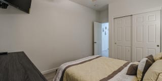 8754 W PALMAIRE Avenue Gallery 21