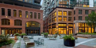 The Byron Gallery 8