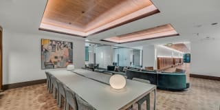 Kurve on Wilshire Gallery 40