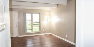 Harvard Square Apartments Gallery 11
