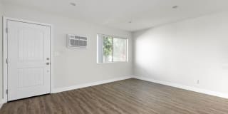 Topanga Canyon Apartments Gallery 12