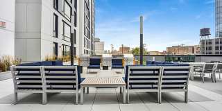 Post Chicago-Co Living Gallery 21