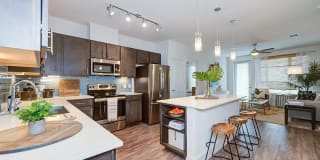 Addison Medical Center Apartments Gallery 9