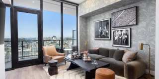 Simone Gallery 2