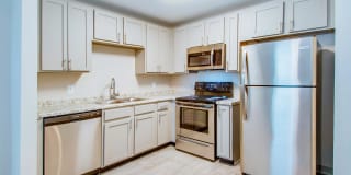 Dupont Avenue Apartments Gallery 2